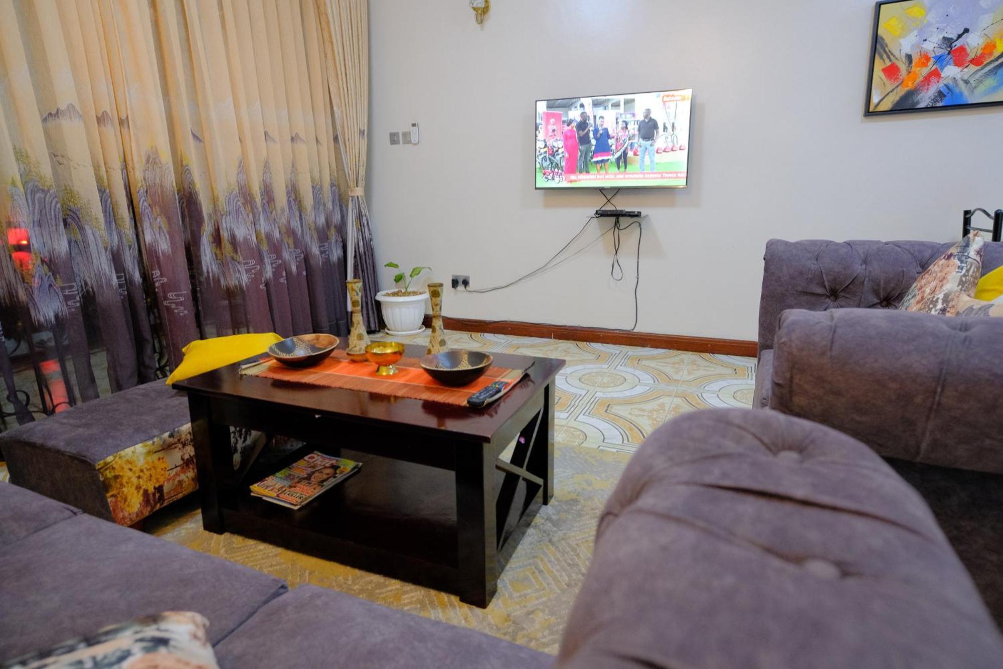 Crystal Apartments Entebbe Uganda Next To Un Base Exterior photo